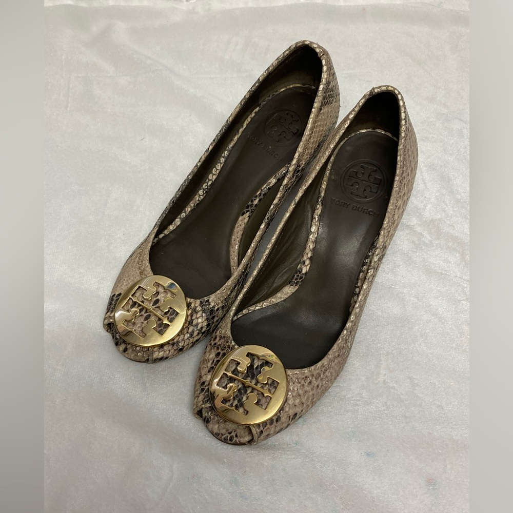 Tory Burch snakeskin wedges Pumps Heel Open Toe Python Pattern women’s size 7.5
